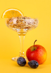 Lungs muesli in vase for desserts with fruit