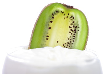 Kiwi w bitej śmietanie © nestonik