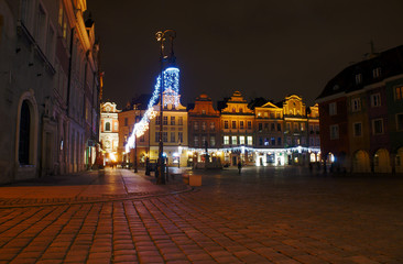 Świąteczne dekoracje na Starym Rynku w Poznaniu © GKor
