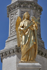 Zagreb statue