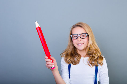 kind stift zeigen