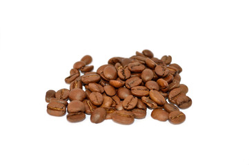 Kaffeebohnen isoliert auf weiss