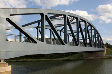 Brücke über den Mittellandkanal bei Sachsenhagen