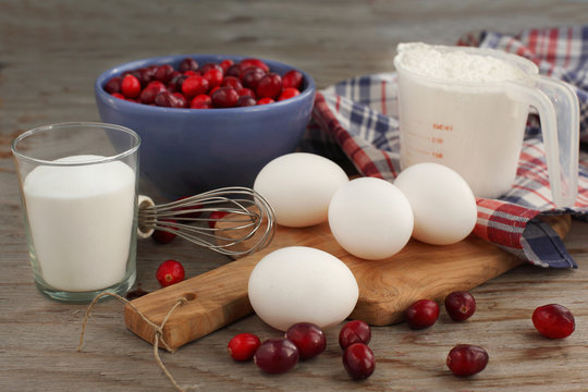 Preparation for baking a cranberry cake