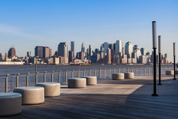 New York - vue sur les toits de Manhattan depuis le front de mer de Hoboken