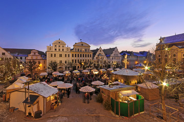 Christkindlmarkt in Altstadt in Bayern