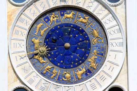 Horloge solaire, Place Saint-Marc à Venise - Italie