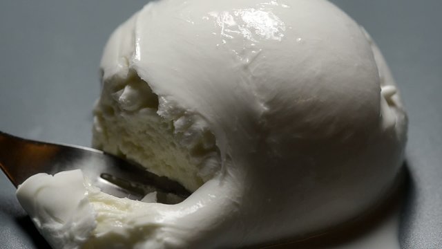 Mozzarella 马苏里拉奶酪 모차렐라 Моцарелла موزاريلا