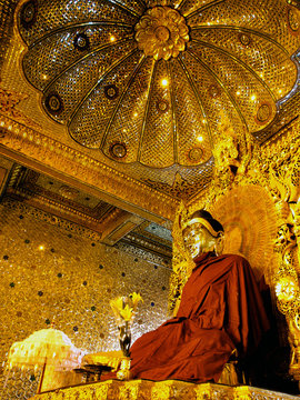 "Buddha, Botataung Pagoda, Burma (Myanmar)