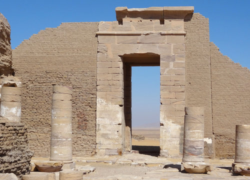 ruins at Qasr Dusch