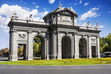 Obraz premium The Puerta de Alcala is a monument in the Plaza de la Independen