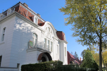 Gründerzeithaus in Villenviertel