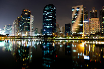 Fototapeta na wymiar Tallest building in Bangkok, at night.