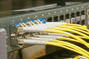 data transfer by optical fiber