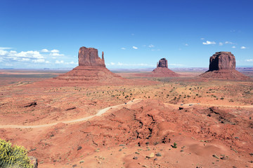 Fototapeta na wymiar unikalny krajobraz Monument Valley