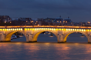 Fototapeta na wymiar Pont Neuf w Paryżu, Francja