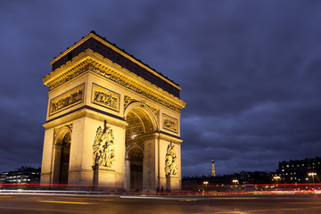 Fototapeta na wymiar Łuk Triumfalny, plac Charles de Gaulle, Paryż, Francja