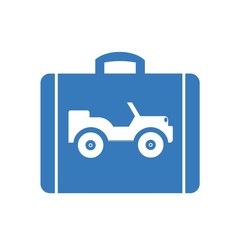 Voiture 4x4 tout-terrain dans une valise