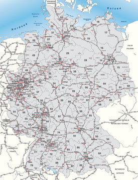 Deutschland mit Postleitzahlen und Verkehrsnetz