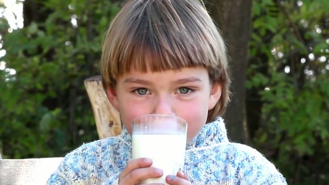 boy drinking milk,