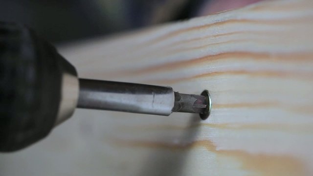 electric screwdriver