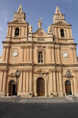 Fototapeta na wymiar Widok Maria Bambina Kościoła (Mellieha Malta)