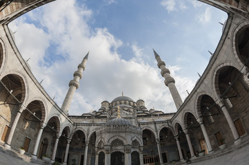 Fototapeta na wymiar Courtyard of the New Mosque in Istanbul