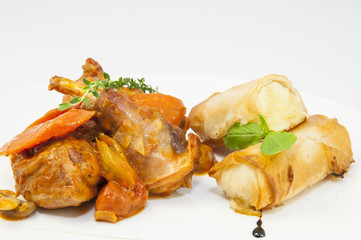 Сырные рулетики и жареный кролик