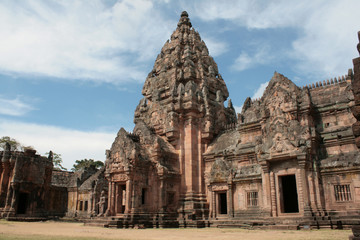 Fototapeta na wymiar Architektura w świątyni Phanom szczebel w Buriram Tajlandii