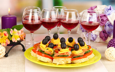 Canapes and wine in restaurant
