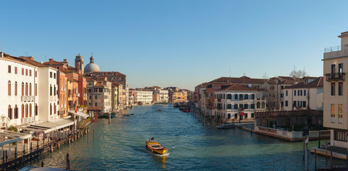 Obraz na płótnie Canvas Panoramiczny widok na Canal Grande w Wenecji, Włochy