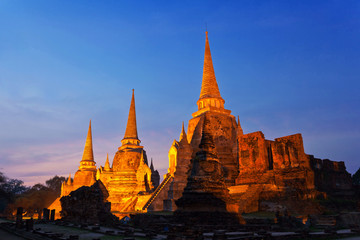 Obraz premium Ayutthaya Historical Park at night