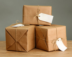 parcels boxes with kraft paper,