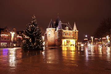Naklejka premium Christmas in Amsterdam at the Nieuwmarkt in the Netherlands by n