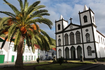Fototapeta na wymiar Azory - wyspa Pico - Kościół w Lajes do Pico