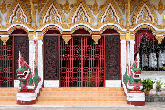 Temple de Vat Luang à Pakse, l'entrée
