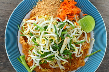 Noodles fried and shrimp - Pad thai