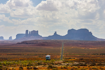 Straight stretch of highway from Monument Valley