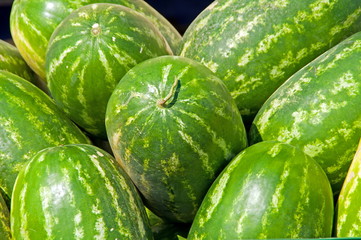 Wassermelonen gestapelt