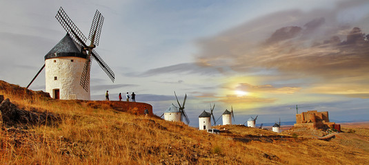 windmills of Spain. Consuegra © Freesurf