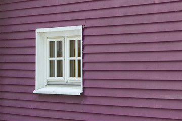 Fototapeta na wymiar pink house window