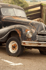 Obraz na płótnie Canvas Old car in the parking lot