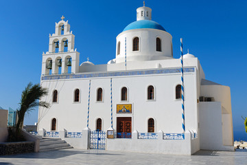 The church at the main square in Oia