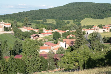 Fototapeta na wymiar Village of Puy-de-Dome masywu