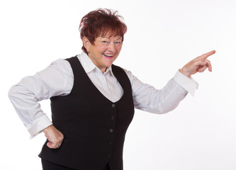 Frau zeigt mit Finger