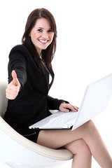 Business model Frau mit Laptop und daumen hoch Porträt