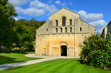 Fototapeta na wymiar Kirche des Klosters Fontenay / Burgund, Frankreich