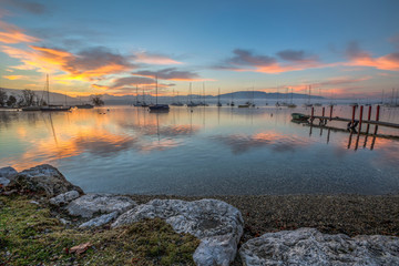 Obraz premium Sunrise and Sailboats