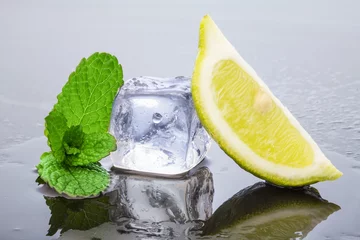 Fotobehang ijs met citroen en munt © Haller Tornello