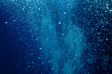 Raising underwater bubbles